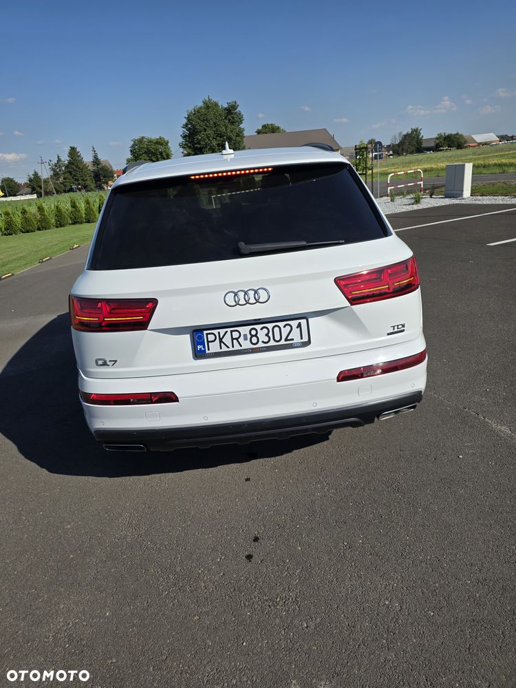 Audi Q7 - 12