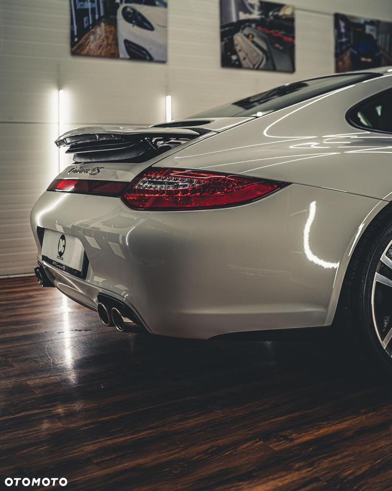 Porsche 911 Carrera 4S PDK - 12