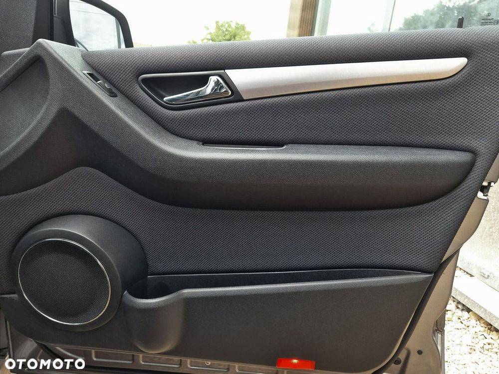 Mercedes-Benz Klasa B 180 Autotronic SPORT EDITION - 18