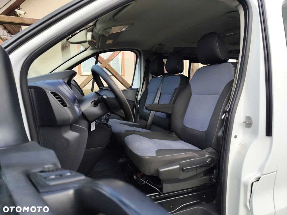 Opel Vivaro - 11