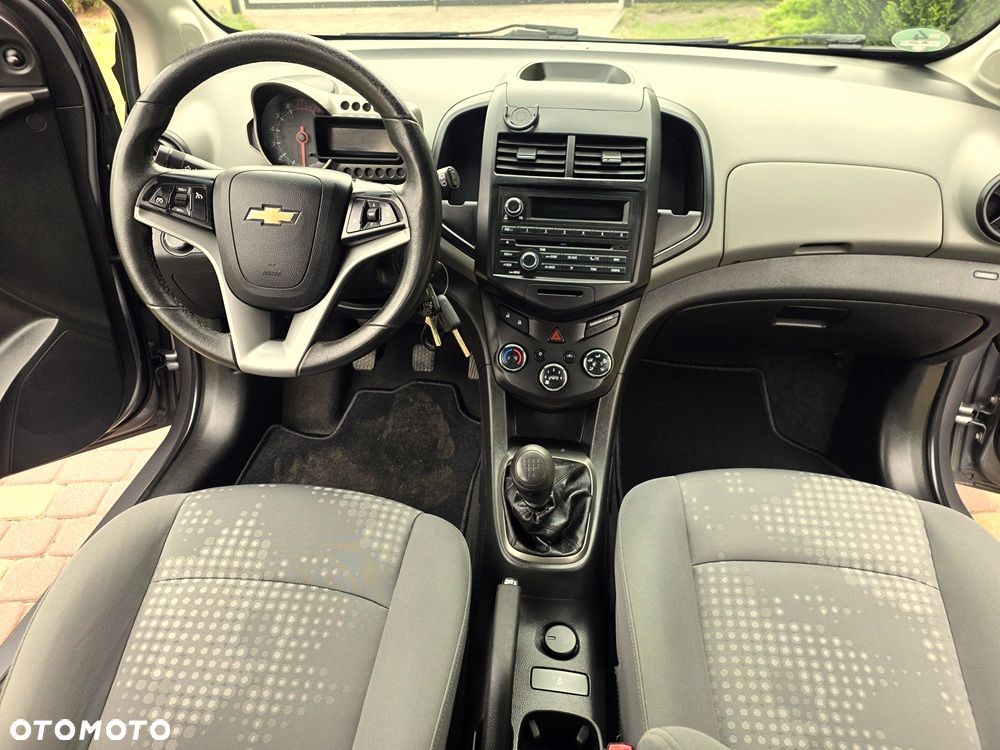 Chevrolet Aveo 1.2 LS - 22