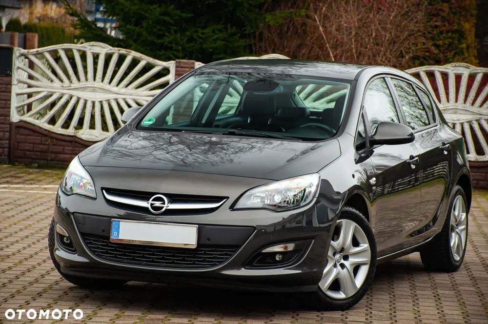 Opel Astra 1.4 Turbo Active - 32