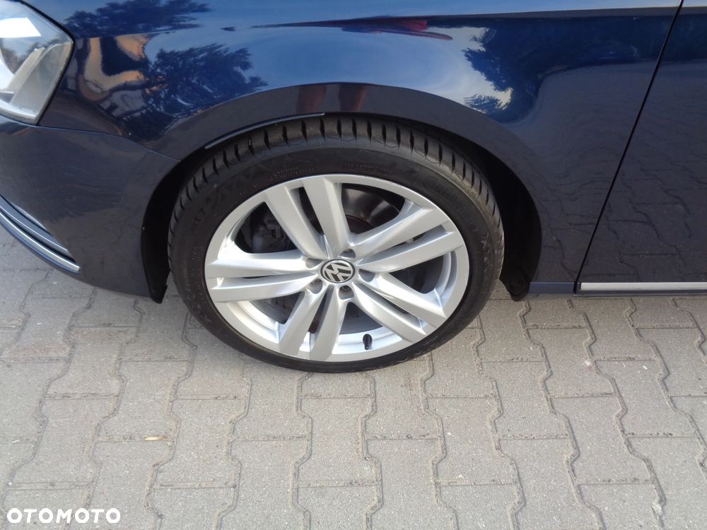 Volkswagen Passat 1.8 TSI Highline - 33