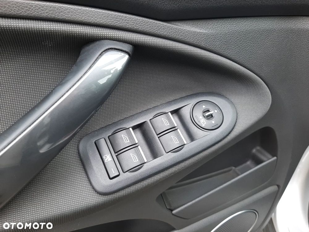 Ford Kuga 2.0 TDCi Titanium - 15