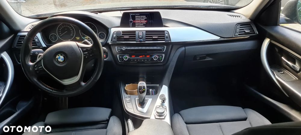 BMW Seria 3 320d Touring Sport Line - 21