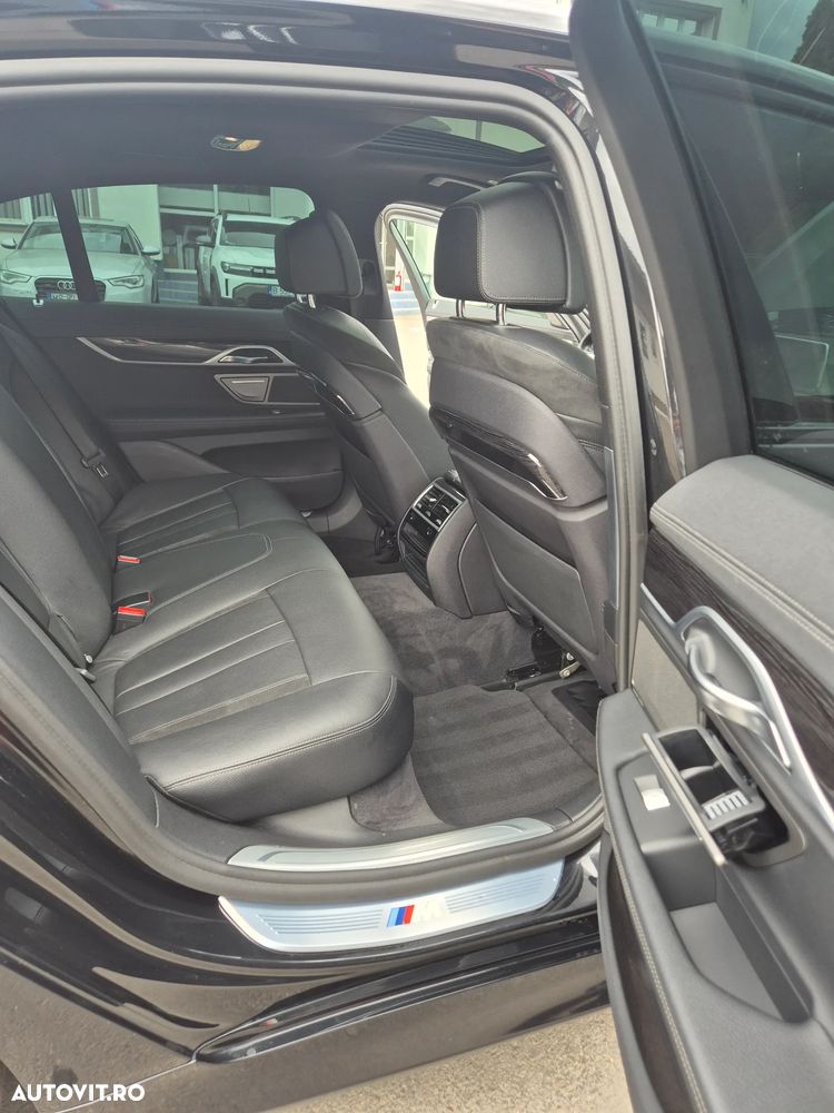 BMW Seria 7 730d xDrive - 12