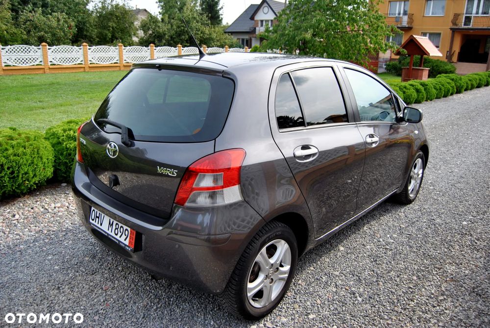 Toyota Yaris 1.33 VVT-i Executive - 7