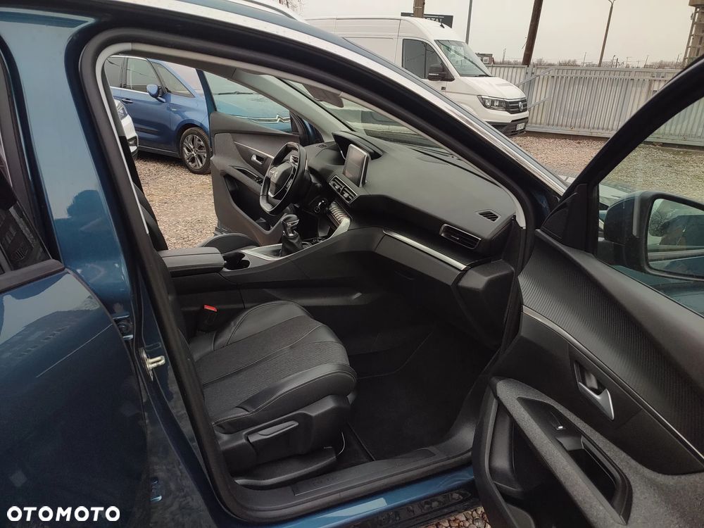 Peugeot 5008 PureTech 130 Stop & Start Active Business-Paket - 24