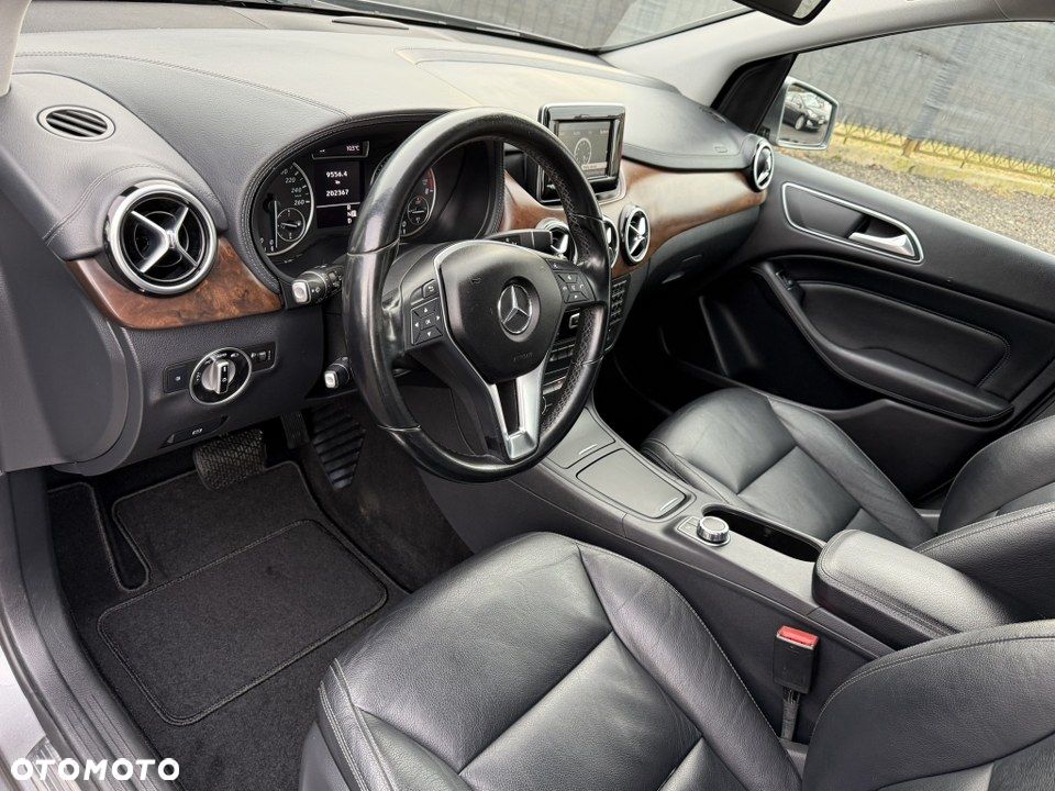 Mercedes-Benz Klasa B 180 (BlueEFFICIENCY) 7G-DCT - 16