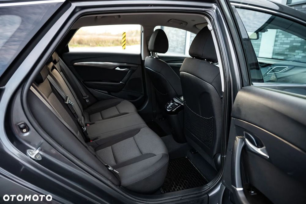 Hyundai i40 1.7 CRDi Comfort + - 20