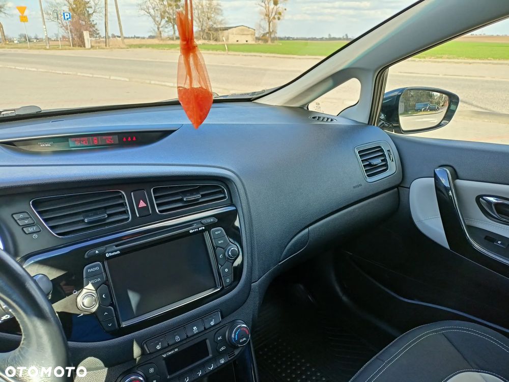 Kia Ceed 1.6 CRDi 128 Dream-Team Edition - 8