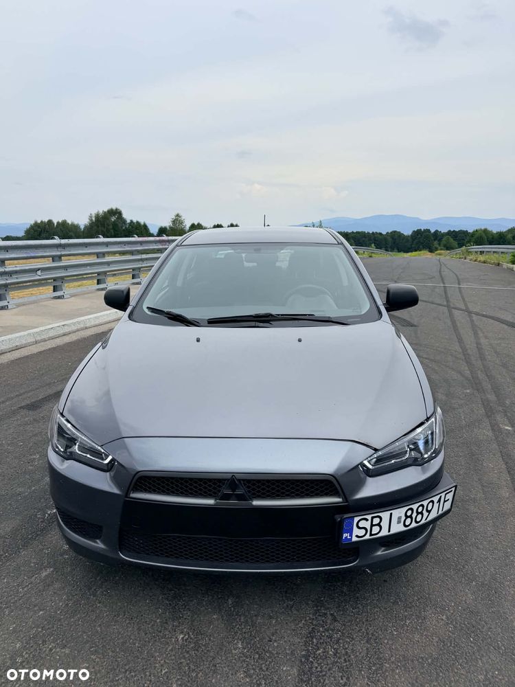 Mitsubishi Lancer - 10
