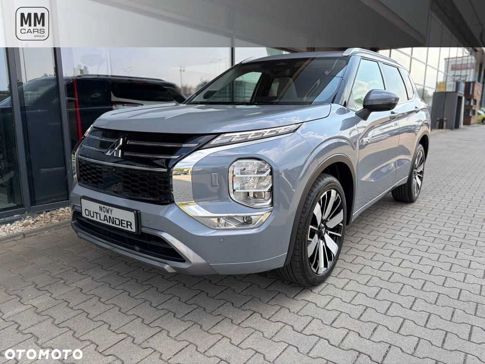 Mitsubishi Outlander - 1