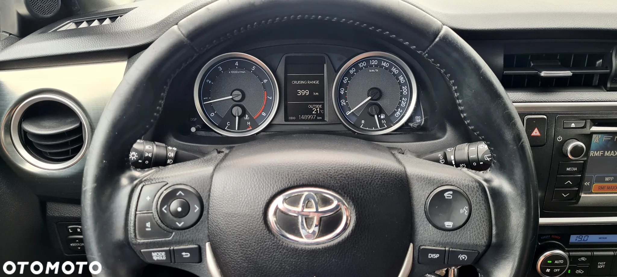 Toyota Auris 1.6 Premium - 13