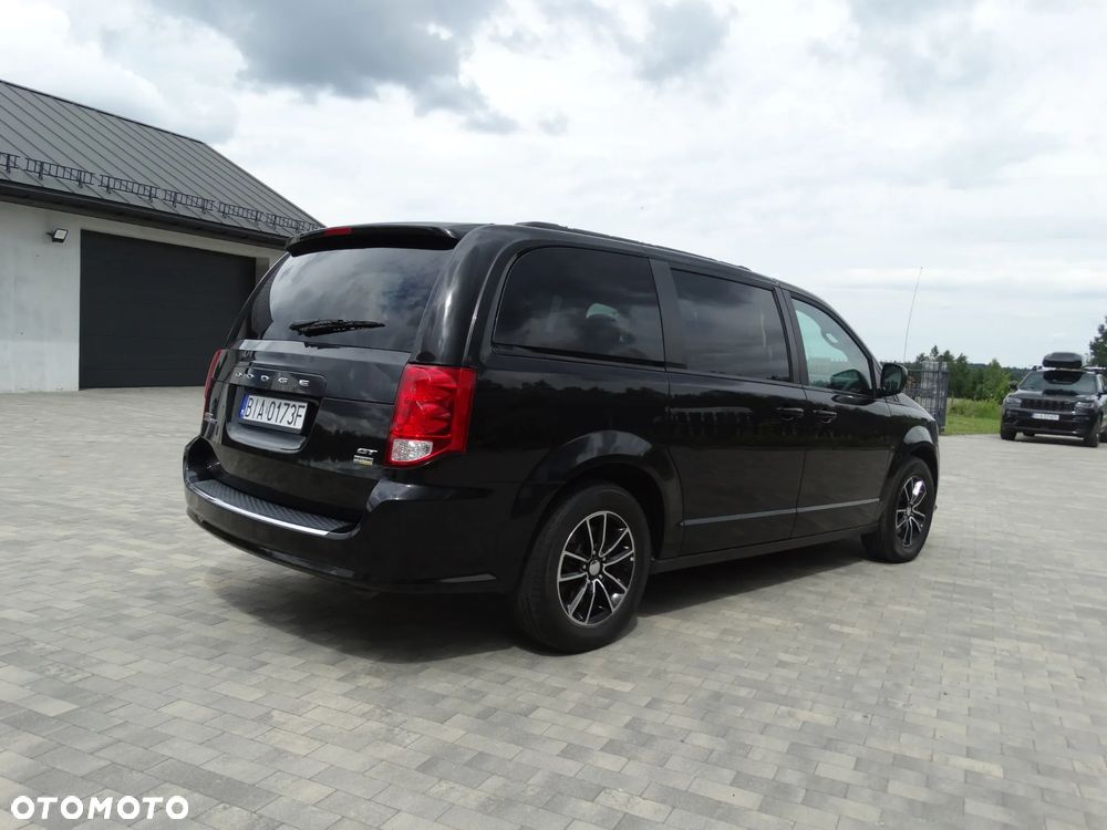 Dodge Grand Caravan 3.6 R/T - 3