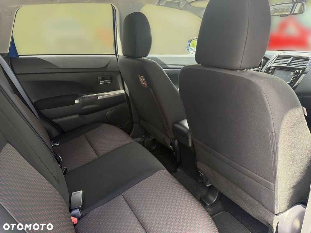 Mitsubishi ASX - 16