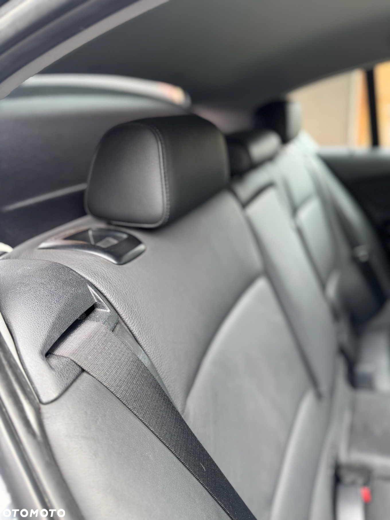 BMW Seria 1 120i - 22