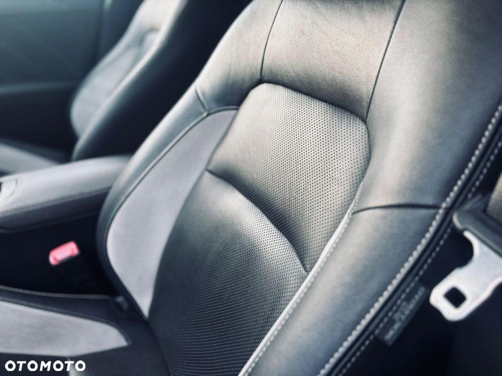 Toyota Avensis - 21