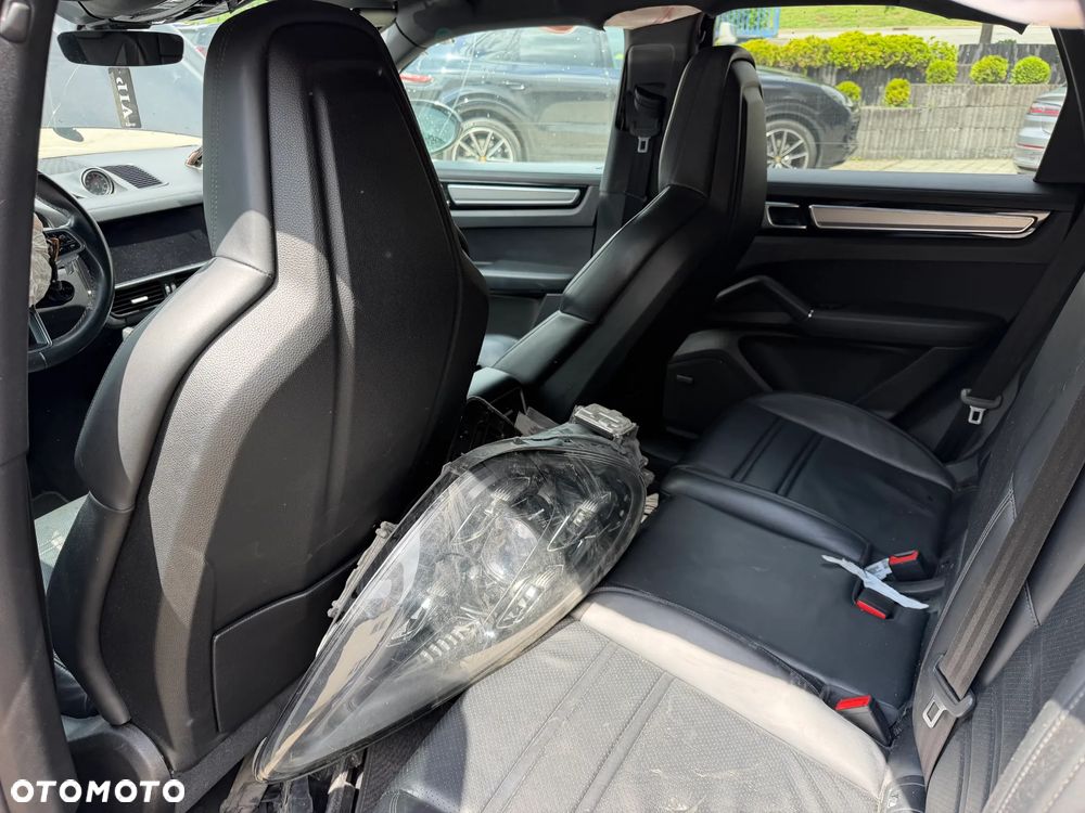 Porsche Cayenne Tiptronic S - 12