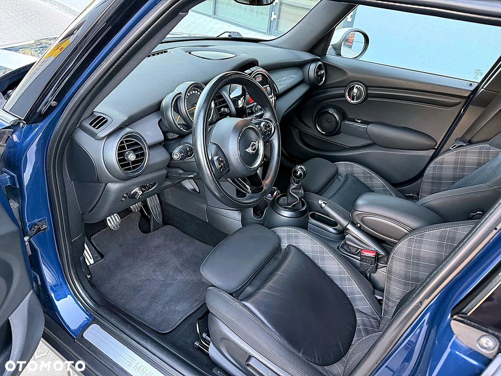 MINI Cooper D 60 Years Chili - 9