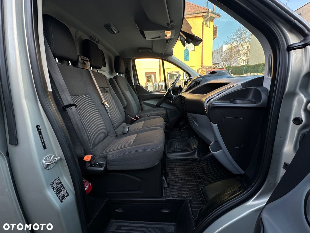 Ford TRANSIT CUSTOM - 8