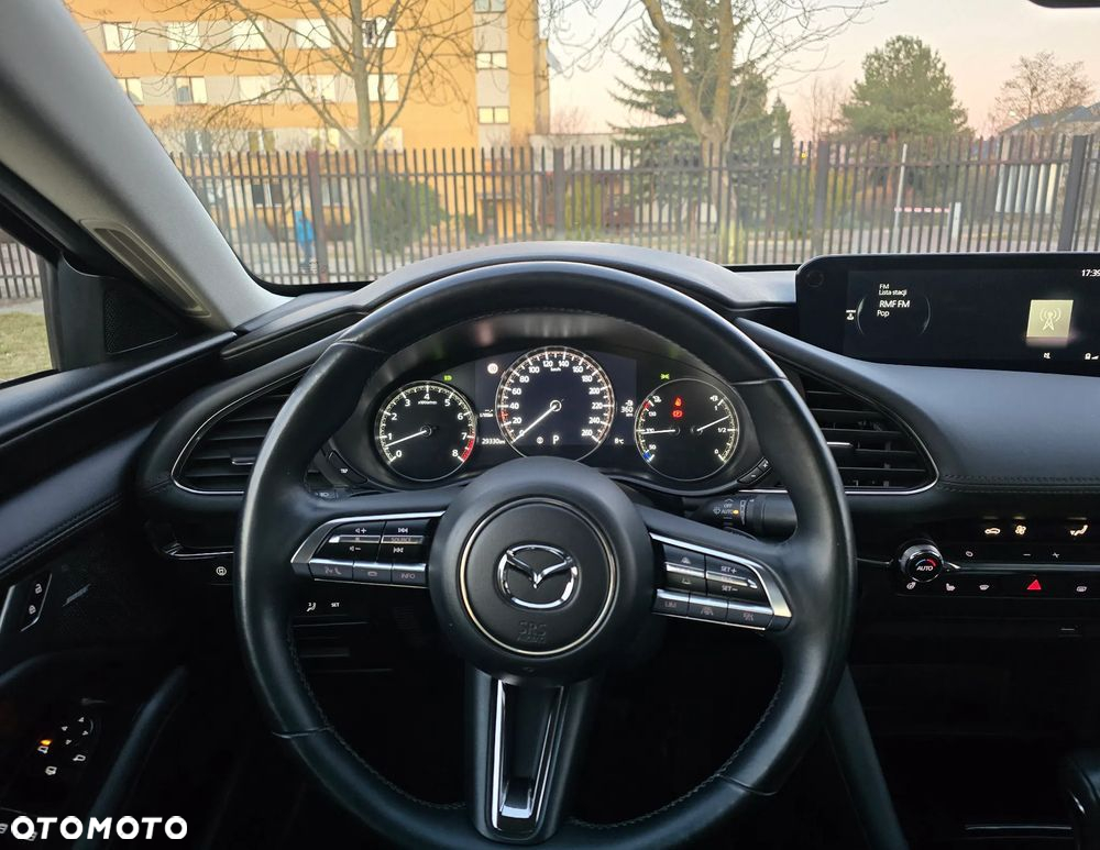Mazda 3 - 10