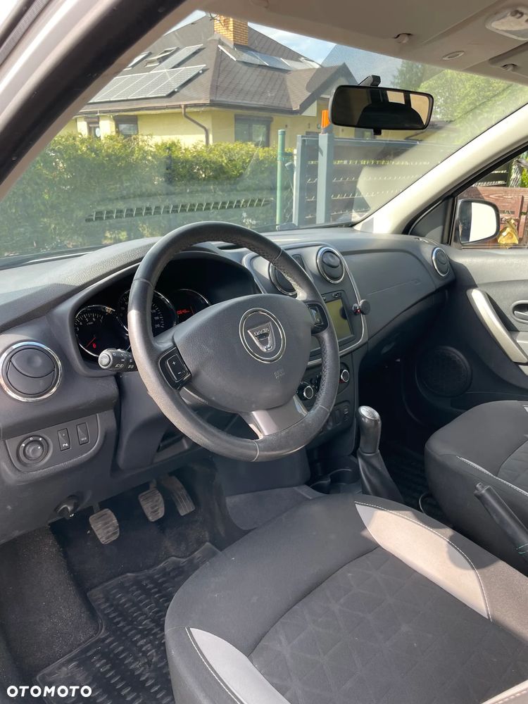 Dacia Sandero - 8