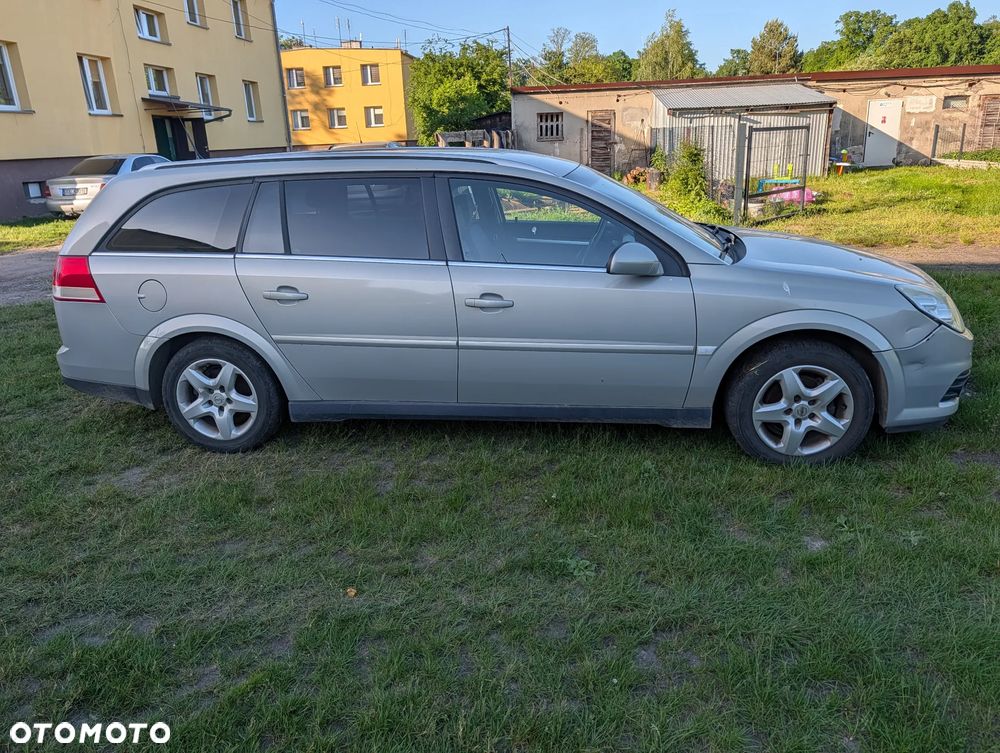 Opel Vectra 1.9 CDTI Essentia - 2