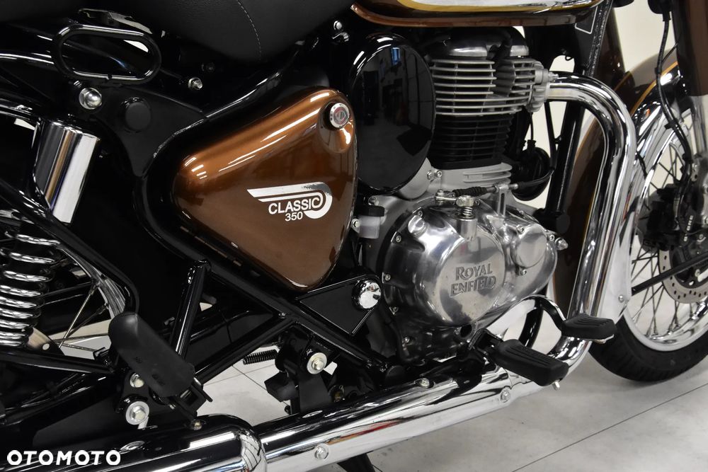 Royal Enfield Classic - 23