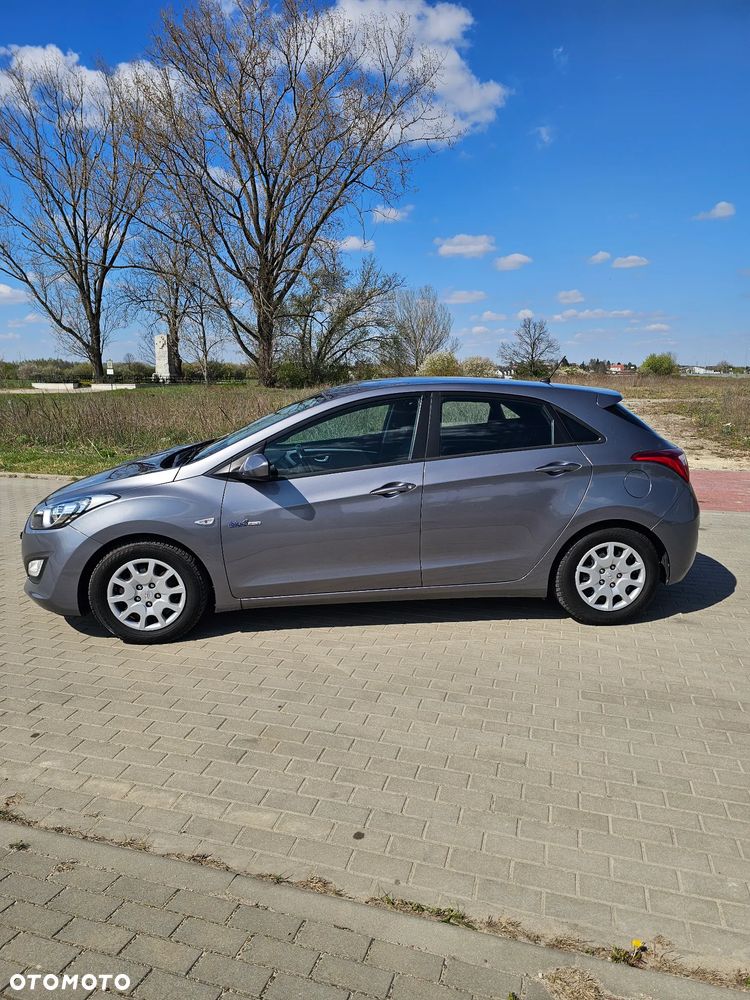 Hyundai i30 1.6 CRDI Trend - 4