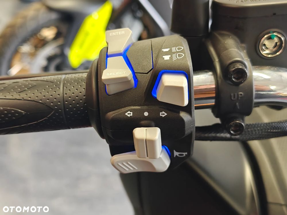 QJMOTOR MTX 125 - 12