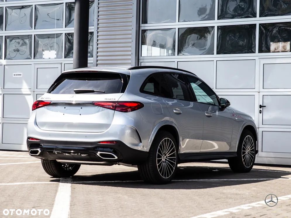 Mercedes-Benz GLC 300 e 4-Matic AMG Line - 4