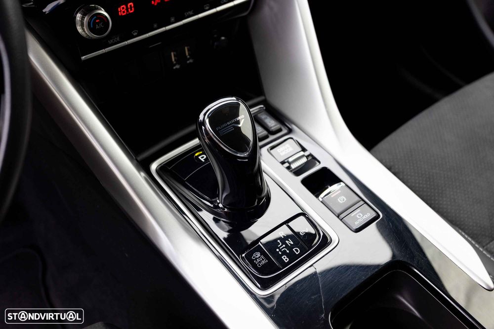 Mitsubishi Eclipse Cross - 24