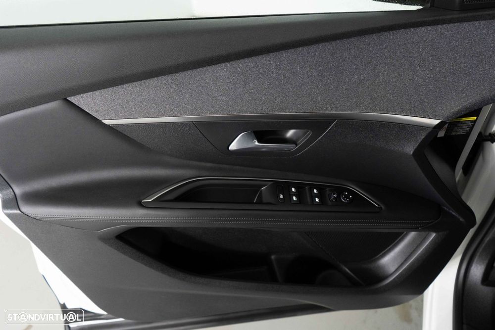 Peugeot 3008 1.2 PureTech Allure - 18