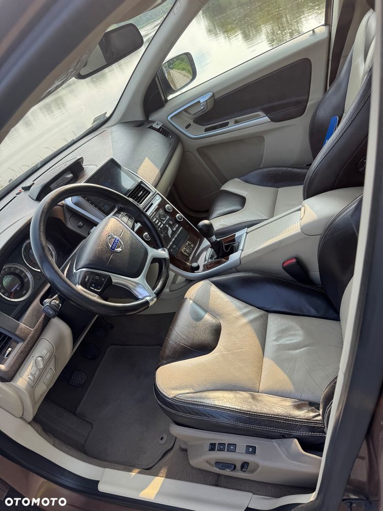 Volvo XC 60 2.4D AWD Momentum - 7
