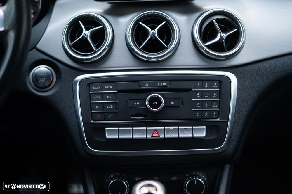 Mercedes-Benz CLA 180 d AMG Line - 29