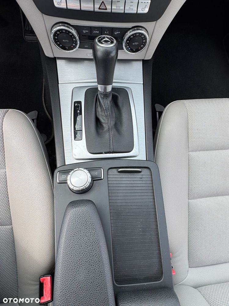 Mercedes-Benz Klasa C 250 7G-TRONIC Avantgarde Edition - 21