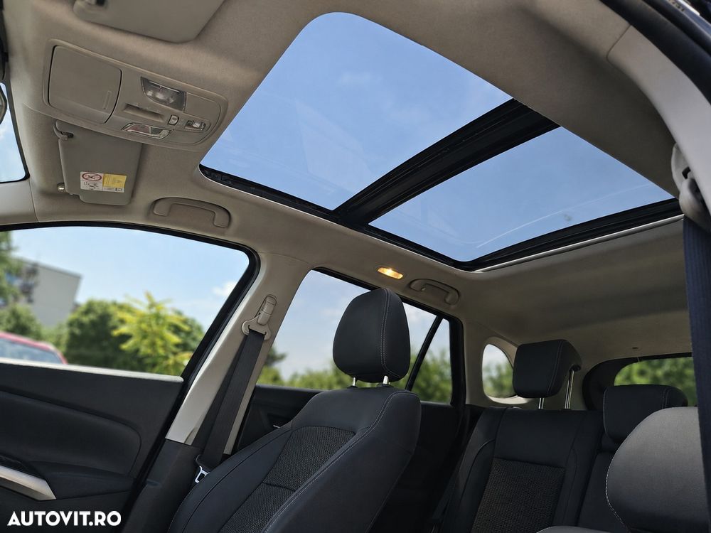 Suzuki S-Cross 1.4 Boosterjet 6MT MHEV Luxus - 13