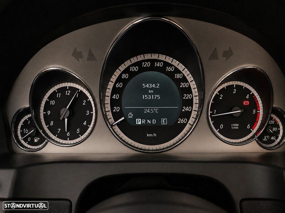 Mercedes-Benz E 250 CDi Avantgarde BE Auto - 25