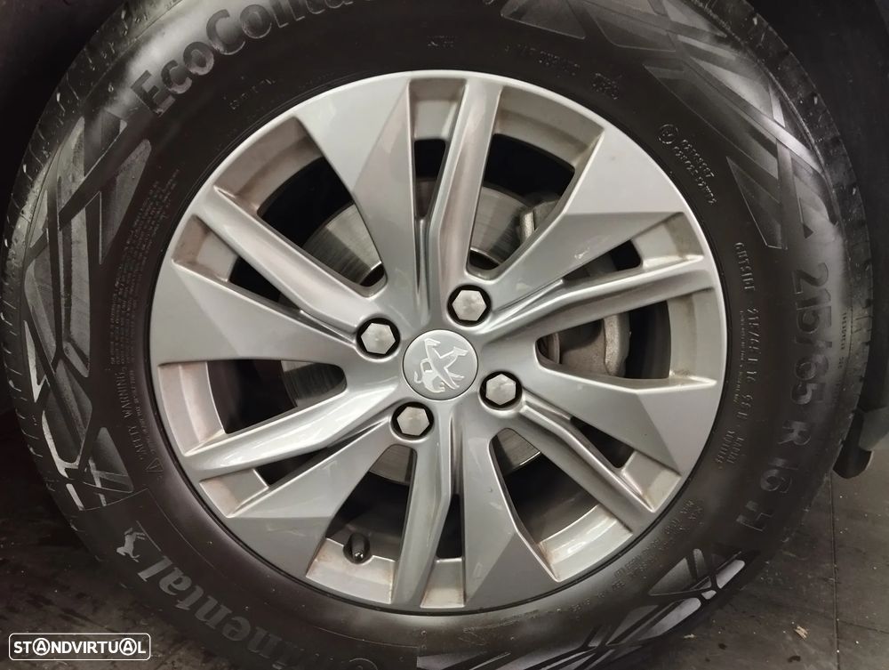 Peugeot 2008 1.2 PureTech Active Pack - 9