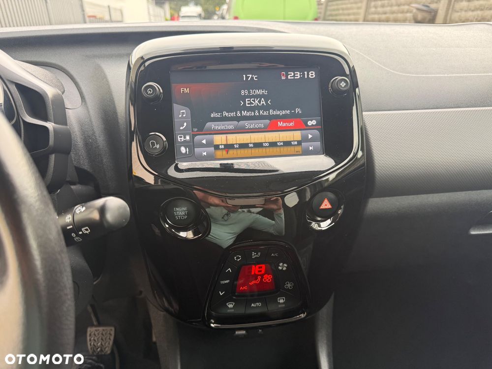 Peugeot 108 VTI 72 Top Allure - 9