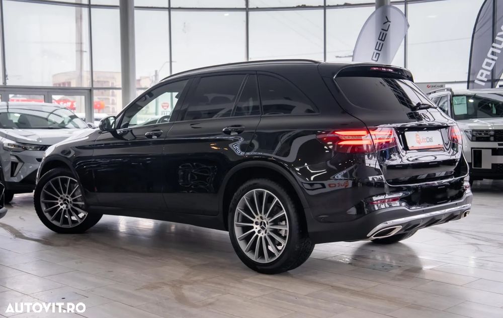 Mercedes-Benz GLC 250 4MATIC - 9