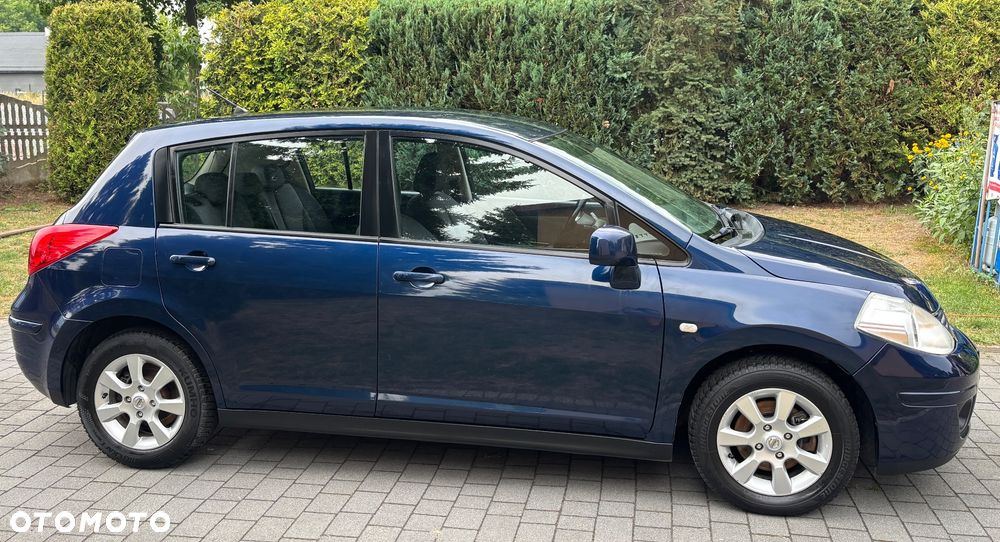 Nissan Tiida - 22