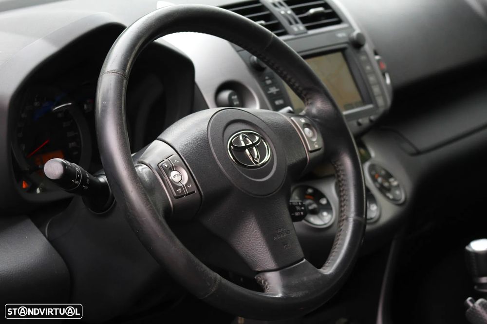 Toyota RAV4 2.2 D-4D Cross Sport NAVI - 21