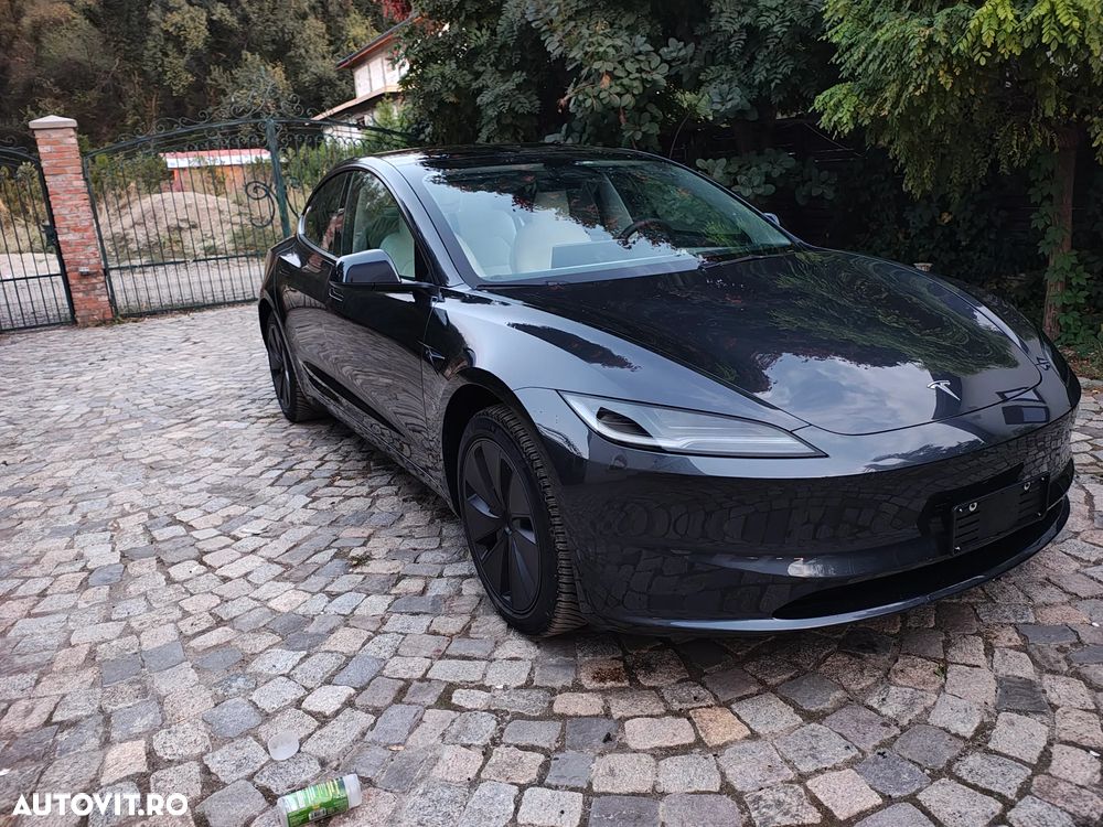 Tesla Model 3 AWD Long Range - 21