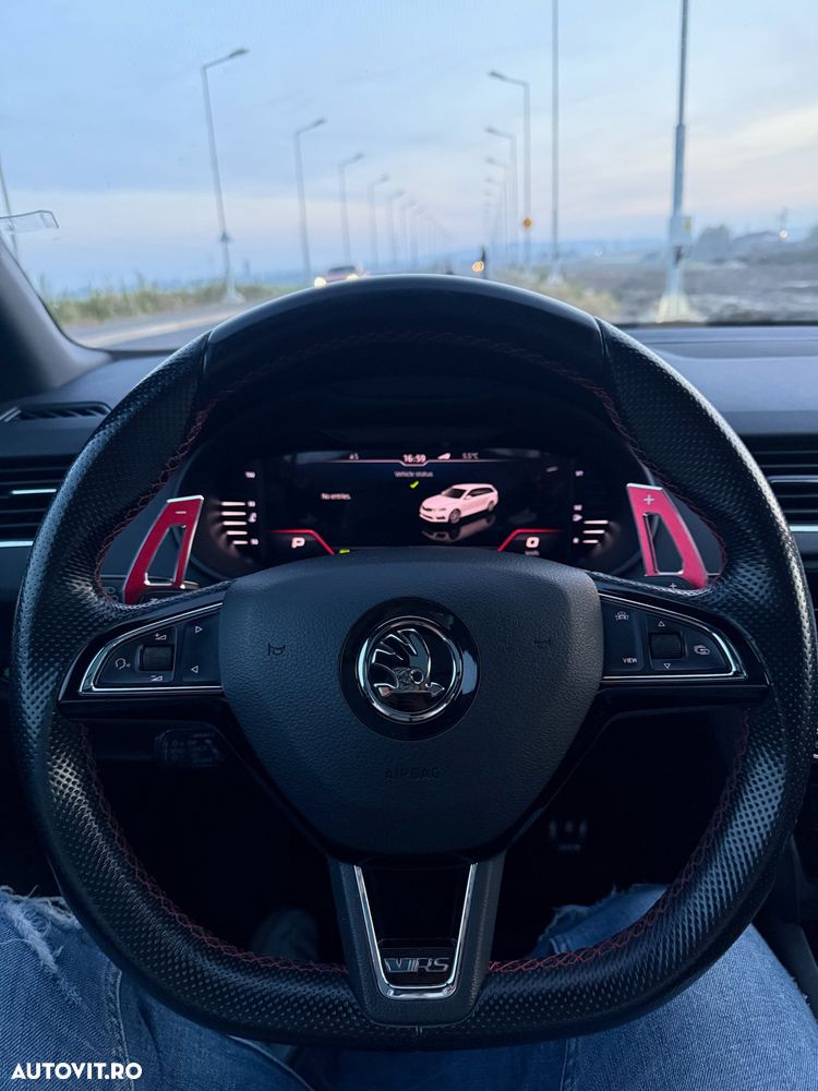 Skoda Octavia 2.0 TDI DSG 4X4 RS - 23