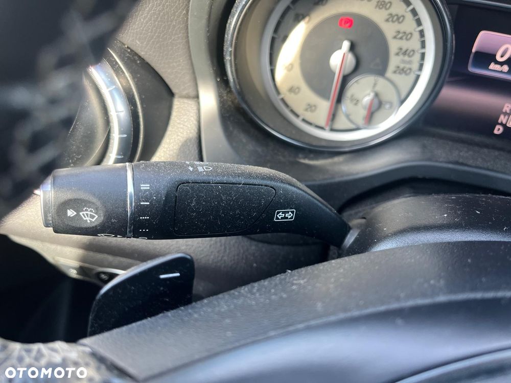 Mercedes-Benz CLA 250 4Matic 7G-DCT Sport - 20