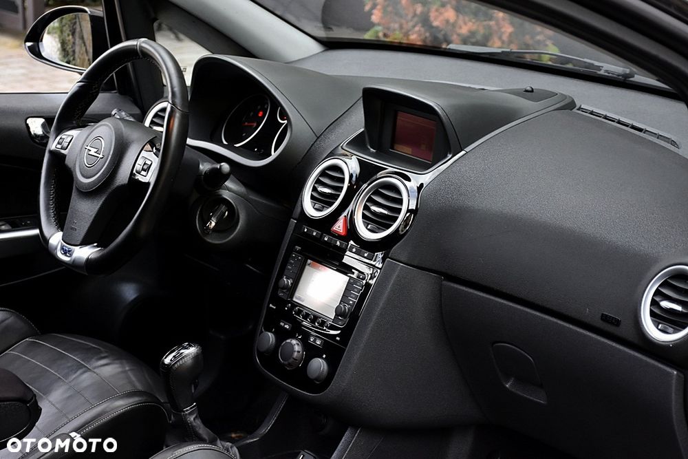 Opel Corsa 1.6 Turbo OPC - 27