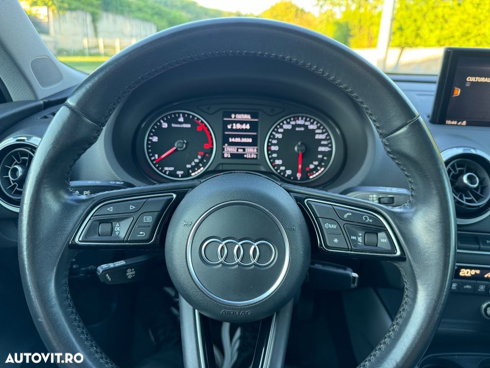 Audi A3 2.0 TDI Stronic Ambiente - 16