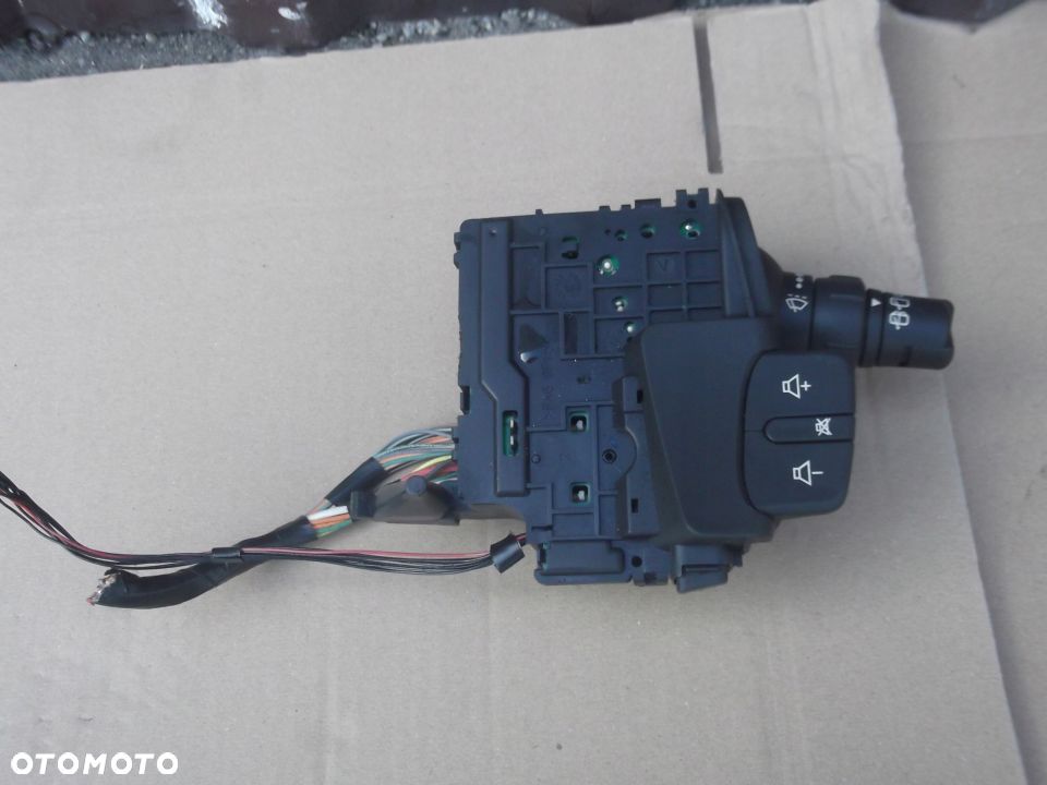 SCENIC II PRZEŁĄCZNIK WŁĄCZNIK WYCIERACZEK EUROPA - 1